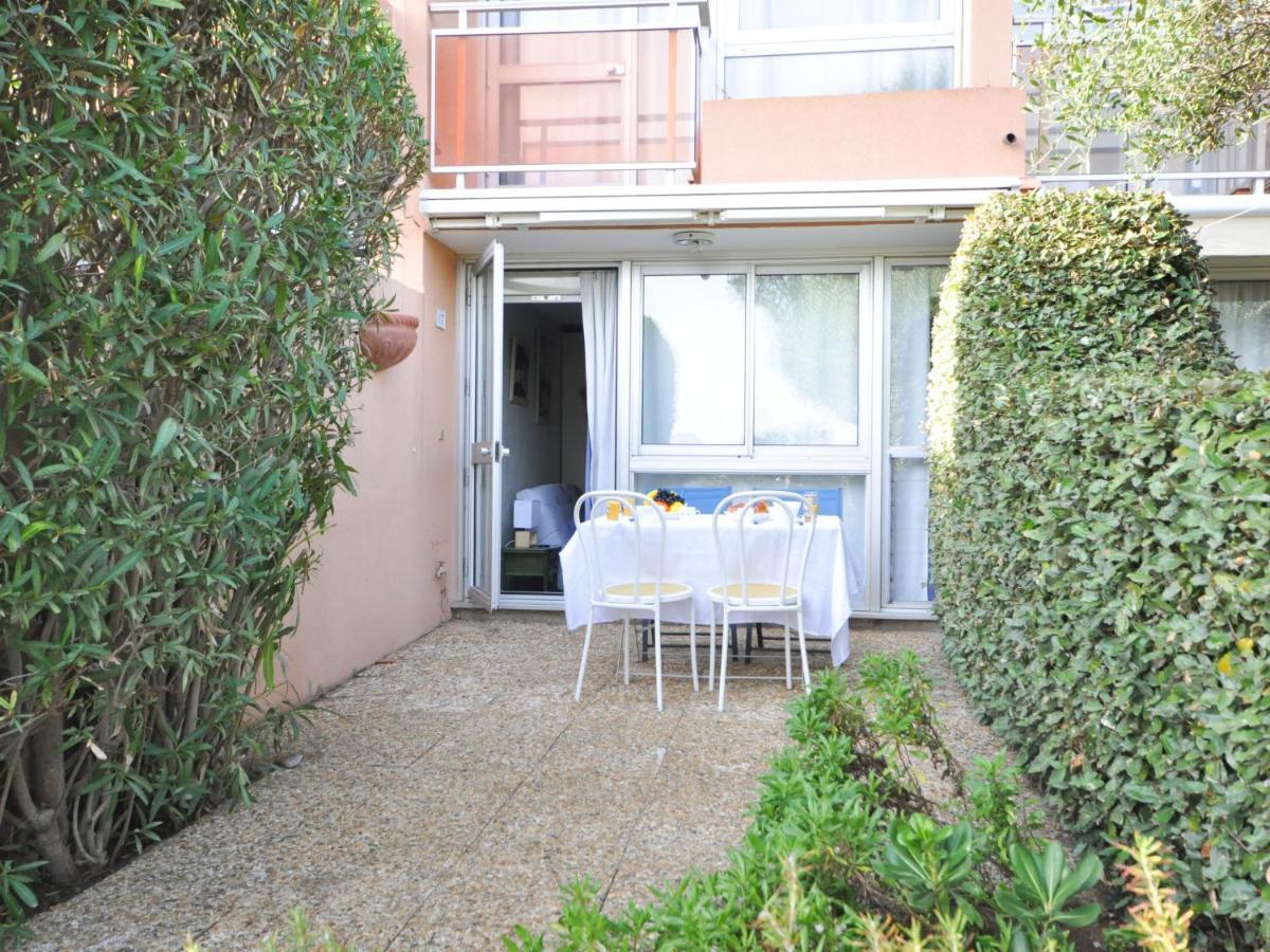Apartment Les Jardins De La Mer-2 By Interhome Cavalaire-sur-Mer Exteriör bild